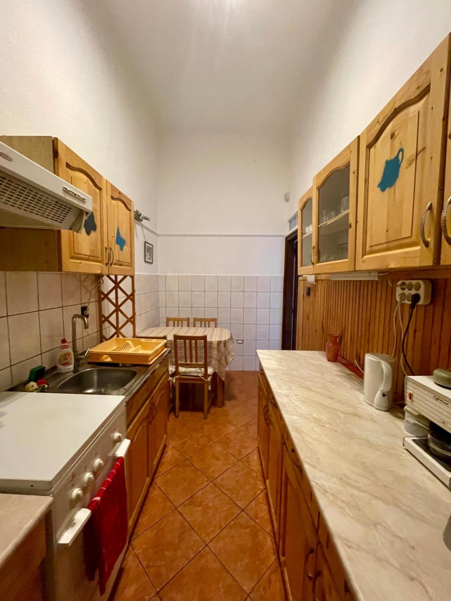 Kriszti Budapest